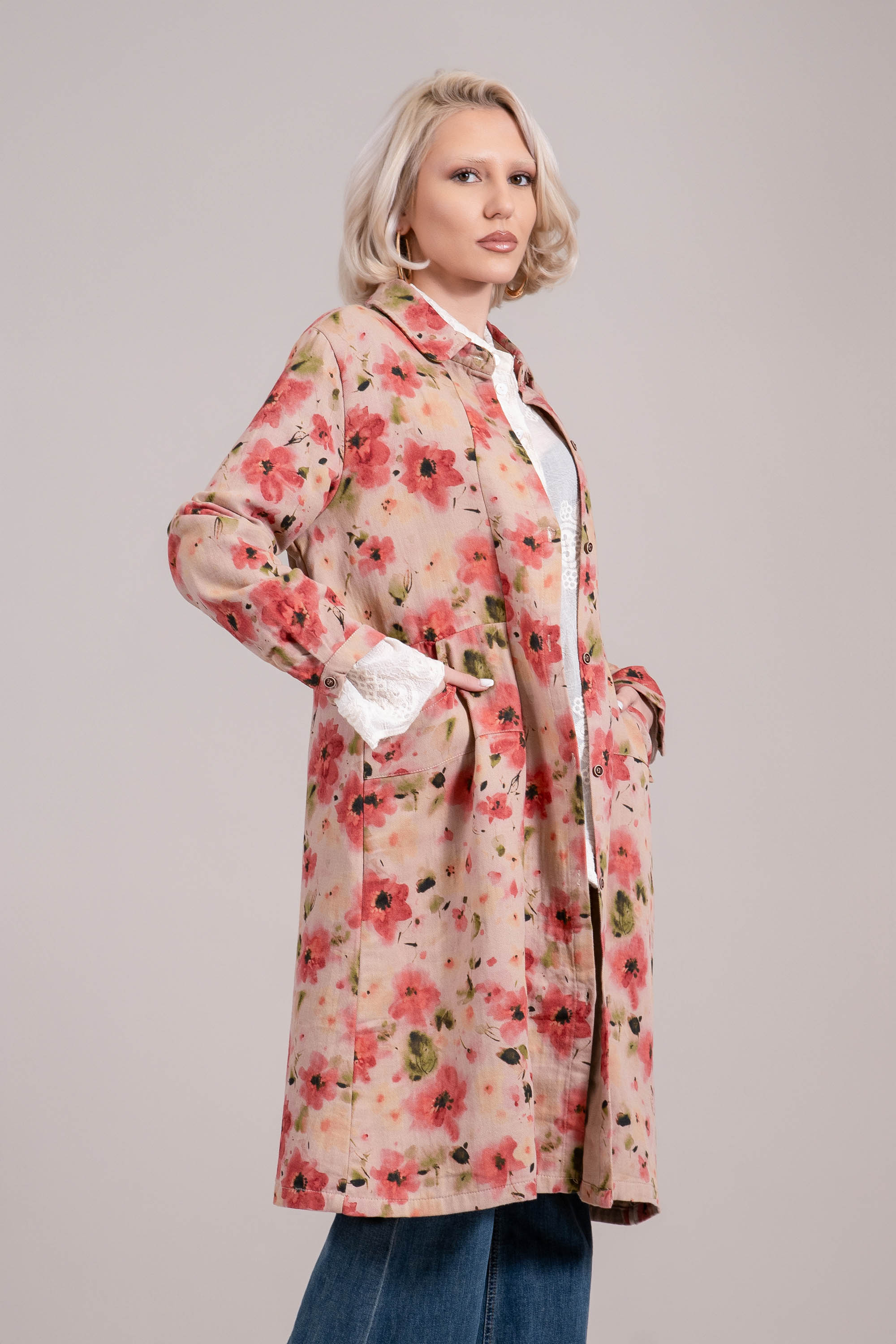 Дамски пролетен блейзър от памук с флорален принт в розово и бежово